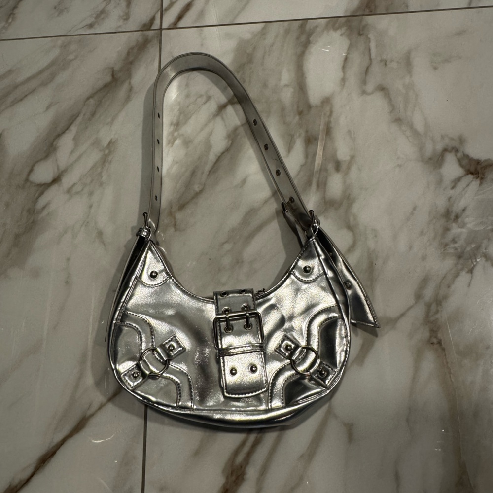 Silver Metallic Belt with Buckle Detail